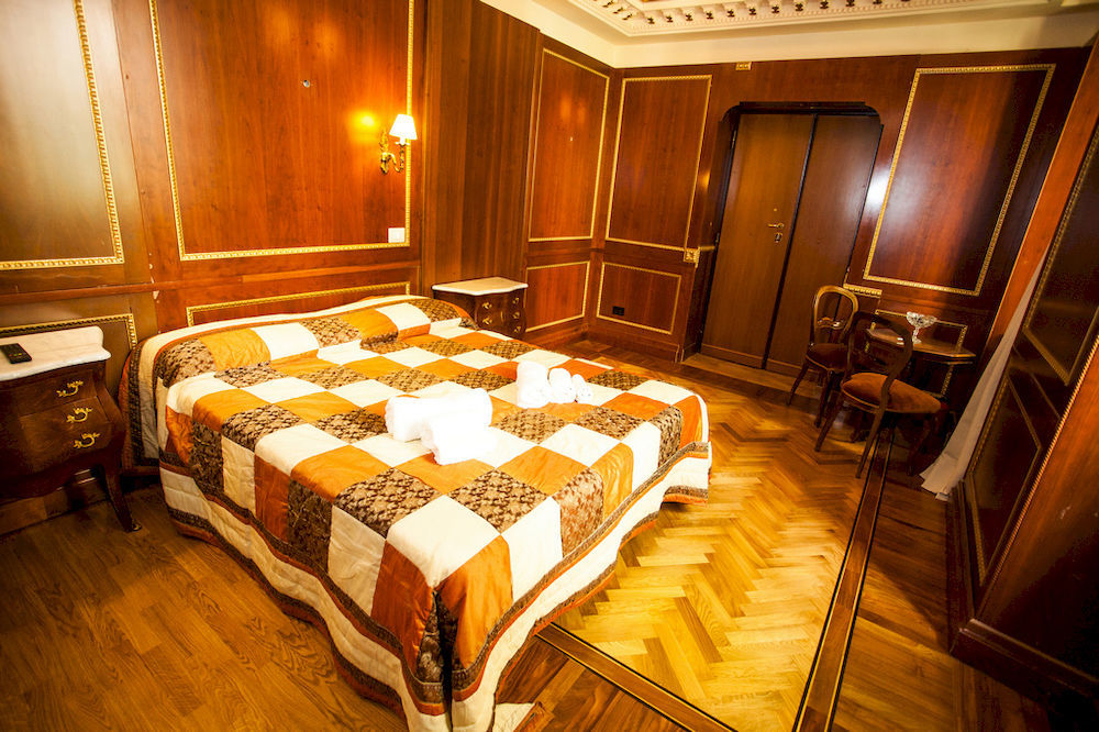 Domina Popolo Roma