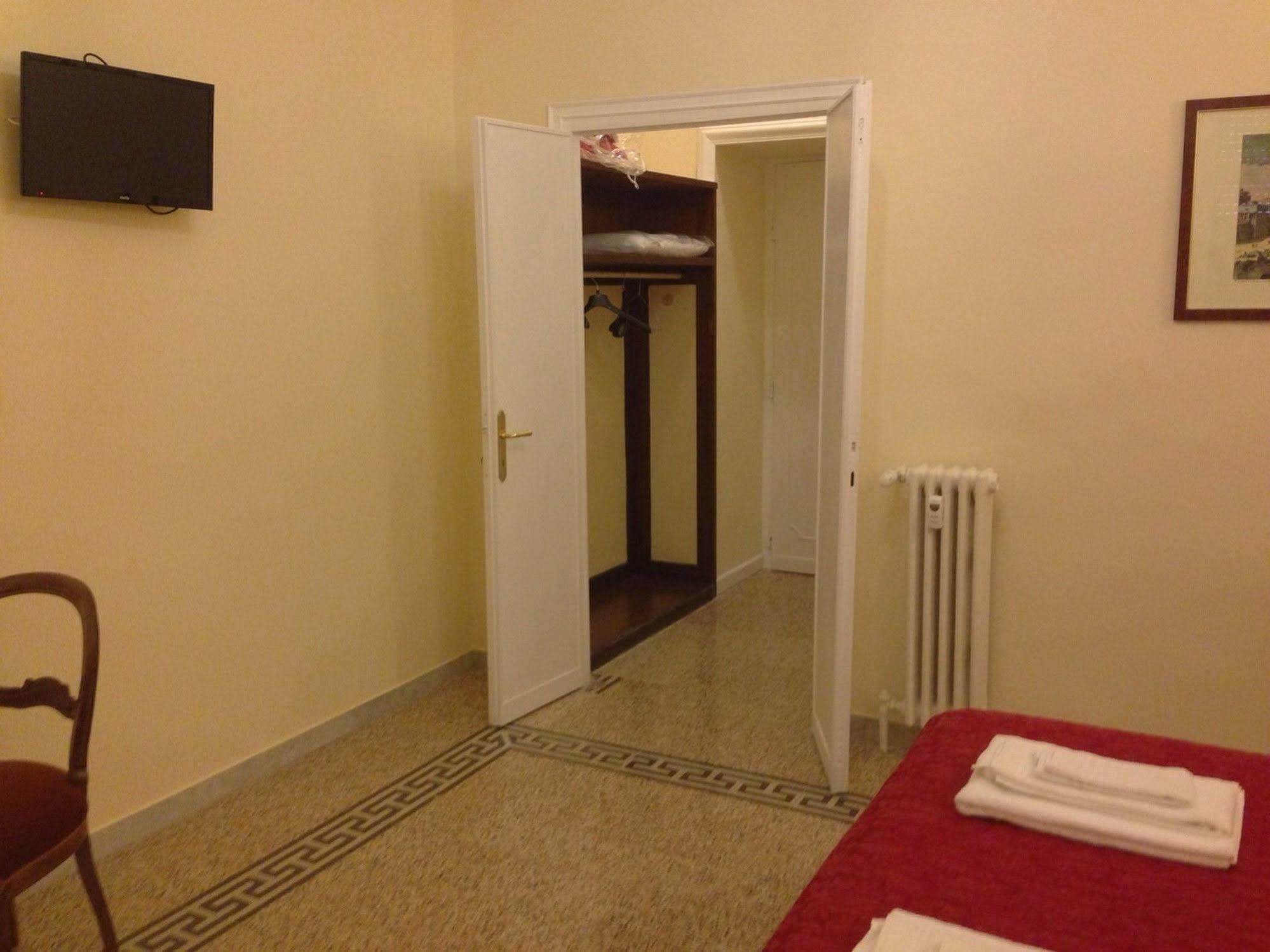 Acomodação com café da manhã  Domina Popolo Roma